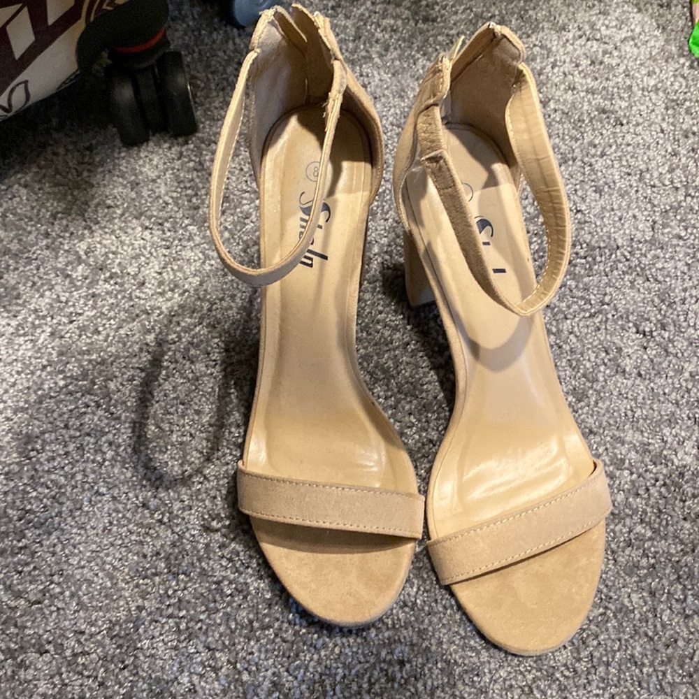 Nude suede heels- size 8